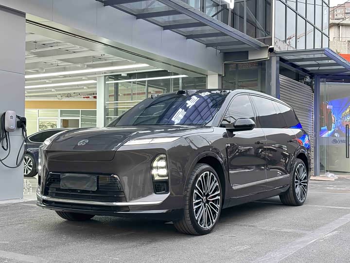 Фото 1 - Nio ES8