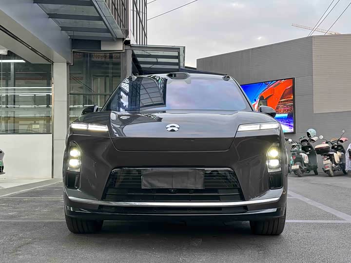 Фото 3 - Nio ES8