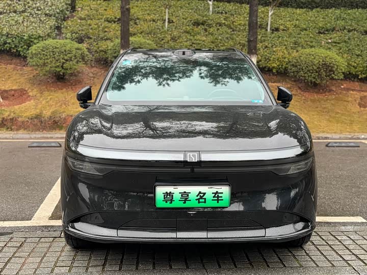 Фото 2 - Zeekr 7X