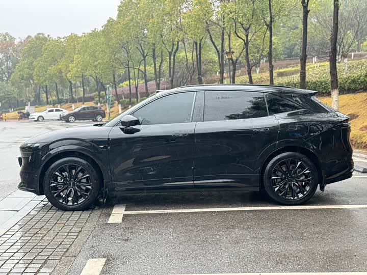 Фото 6 - Zeekr 7X