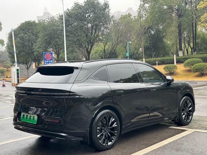 Фото 9 - Zeekr 7X