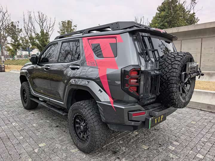 Фото 7 - Tank 400 Hybrid