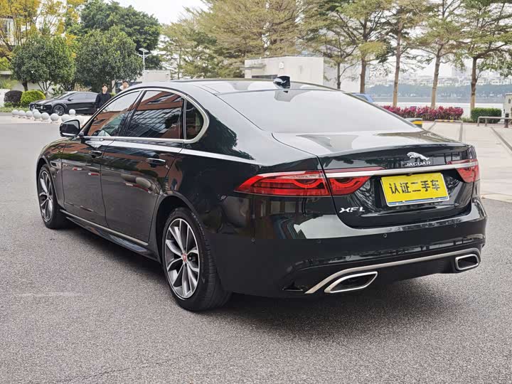 Фото 4 - Jaguar XF L