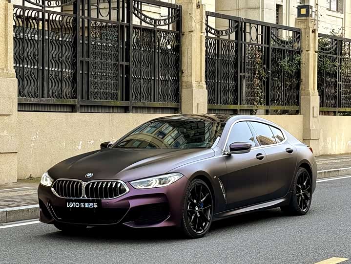 Фото 1 - BMW 8 Series