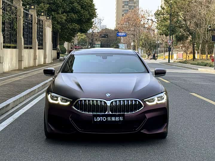 Фото 2 - BMW 8 Series