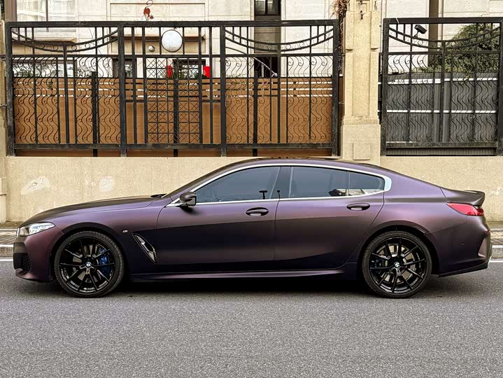 Фото 3 - BMW 8 Series