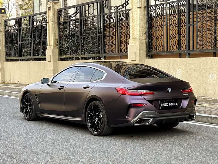 Фото 4 - BMW 8 Series