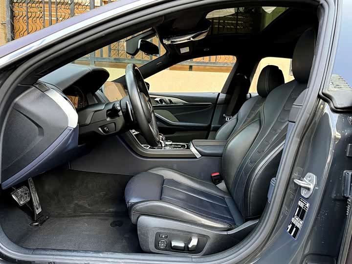 Фото 8 - BMW 8 Series