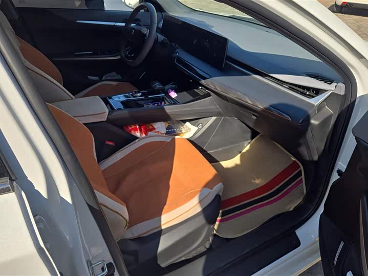 Фото 8 - Changan Raeton Plus