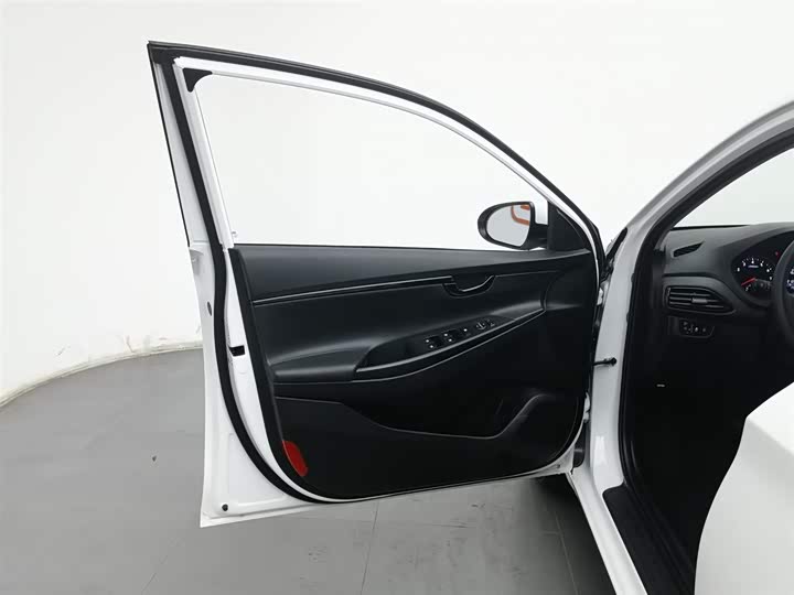 Фото 8 - Hyundai Celesta