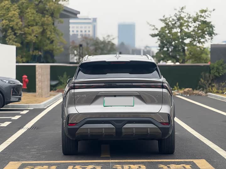 Фото 5 - Geely Galaxy L7