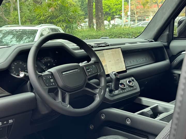 Фото 4 - Land Rover Defender