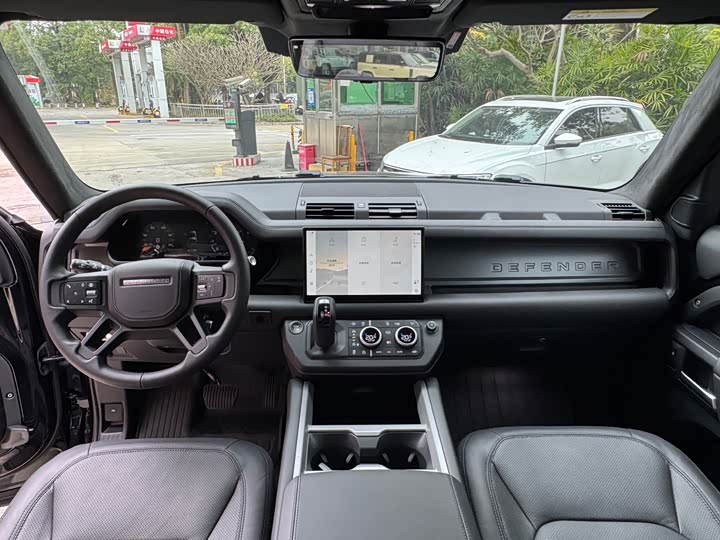 Фото 9 - Land Rover Defender