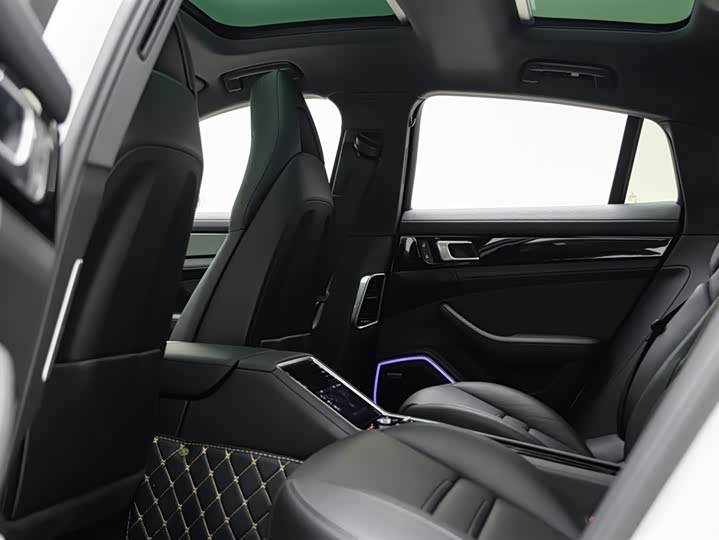 Фото 9 - Porsche Panamera Hybrid