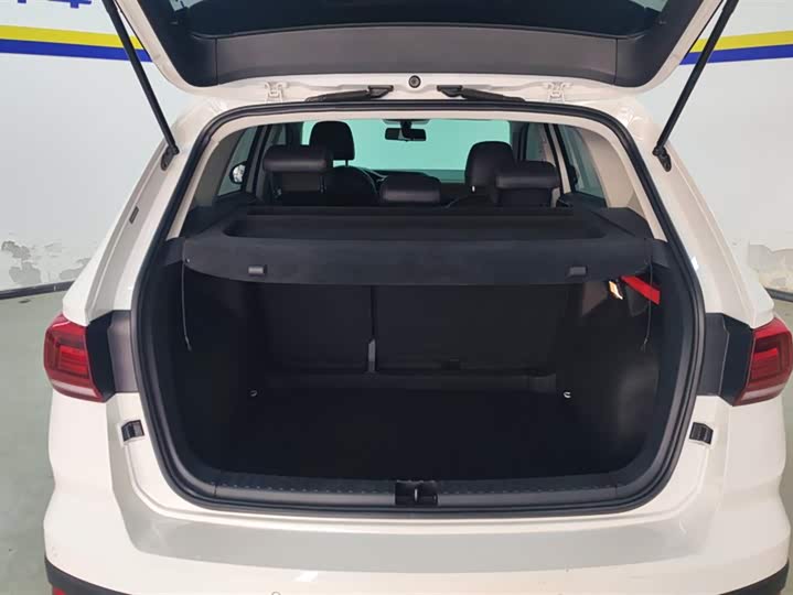 Фото 4 - Volkswagen Tharu