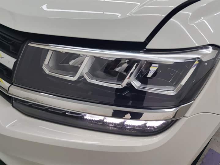 Фото 5 - Volkswagen Tharu