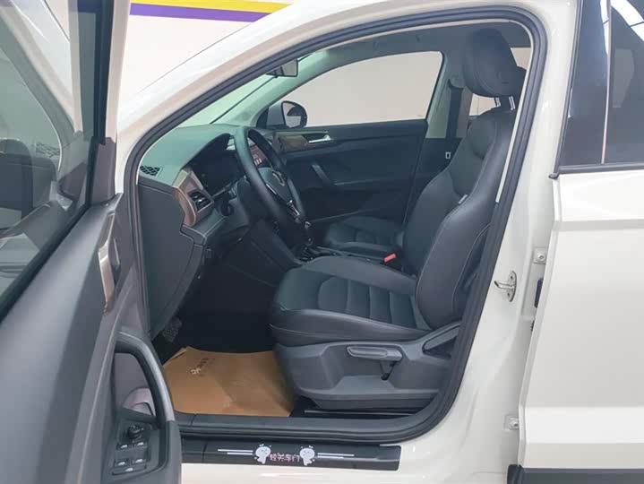 Фото 9 - Volkswagen Tharu