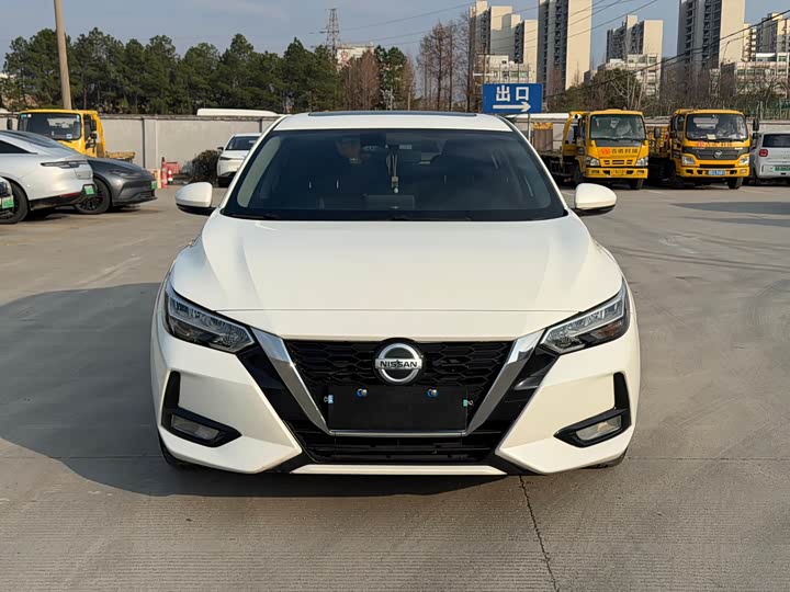 Фото 2 - Nissan Sylphy