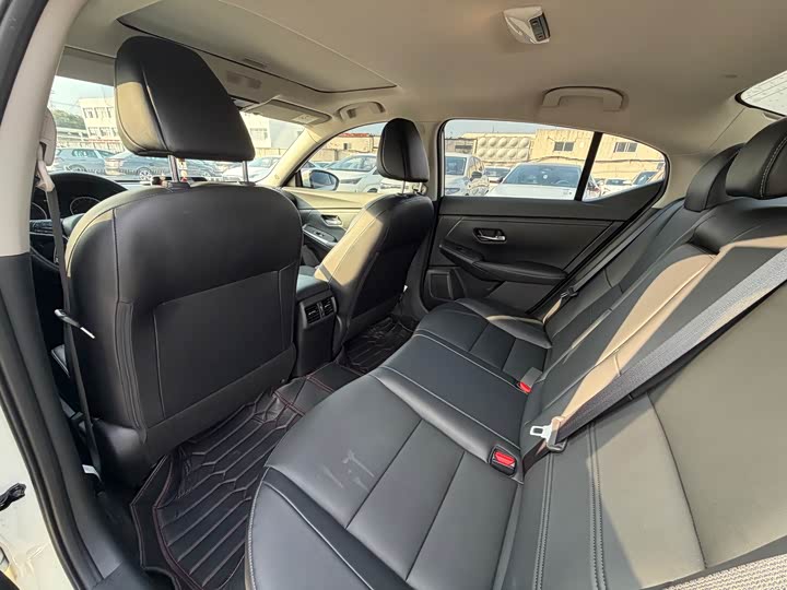 Фото 6 - Nissan Sylphy