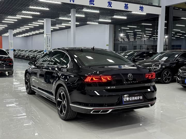 Фото 4 - Volkswagen Magotan