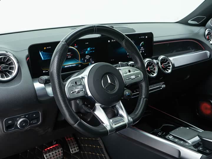 Фото 4 - Mercedes-Benz GLB-Class AMG