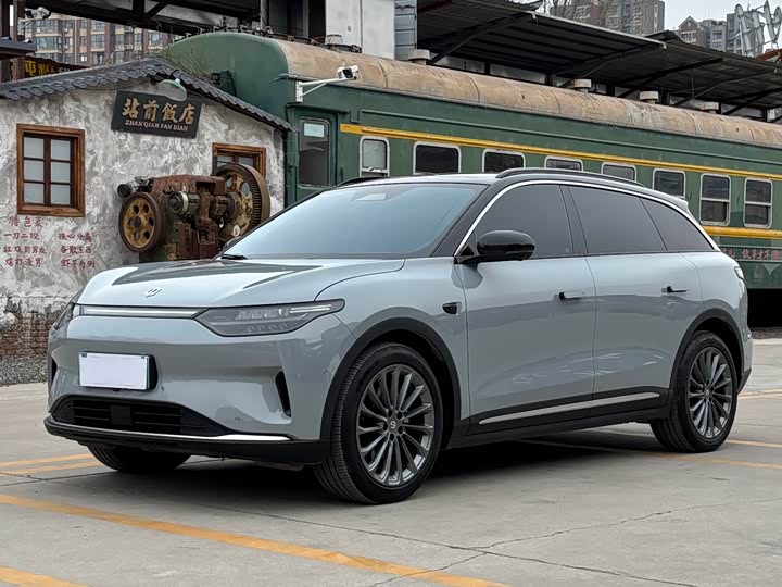 Фото 1 - Leapmotor C11