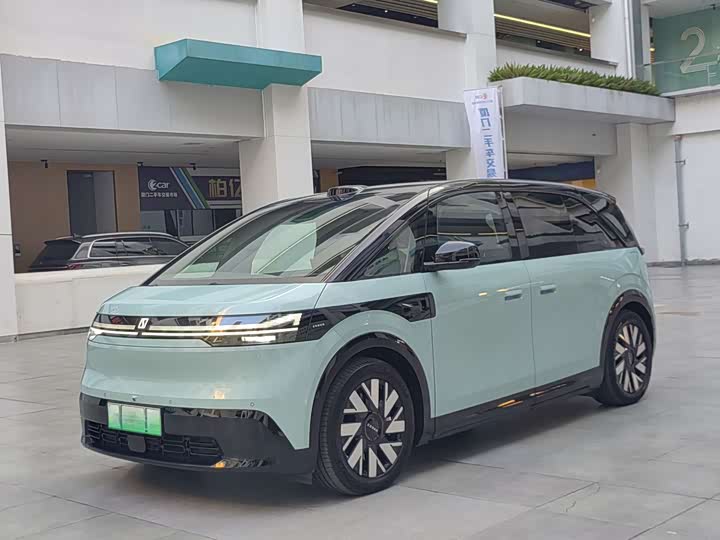 Фото 1 - Zeekr Mix