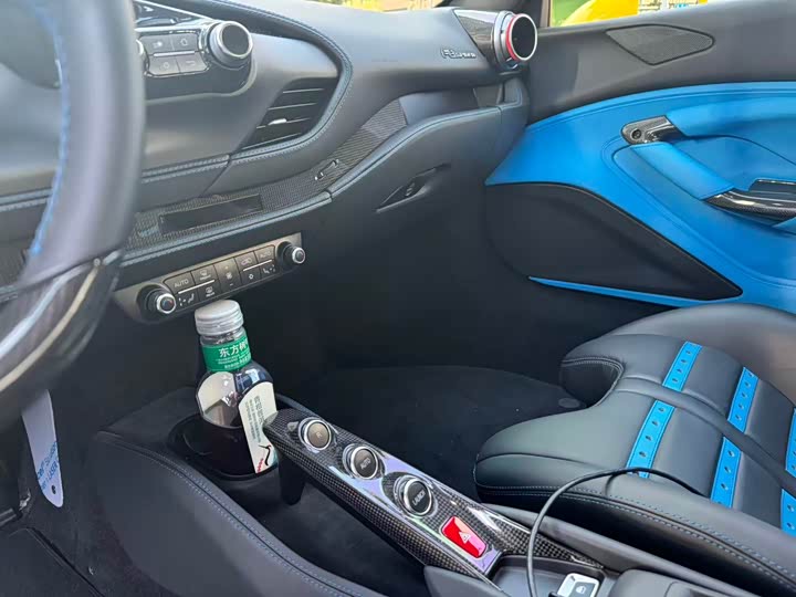 Фото 5 - Ferrari F8