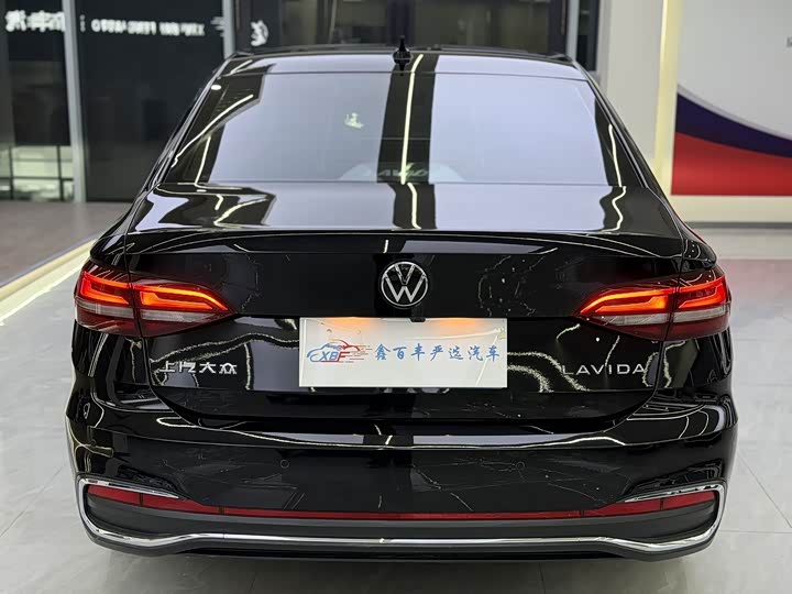 Фото 9 - Volkswagen Lavida