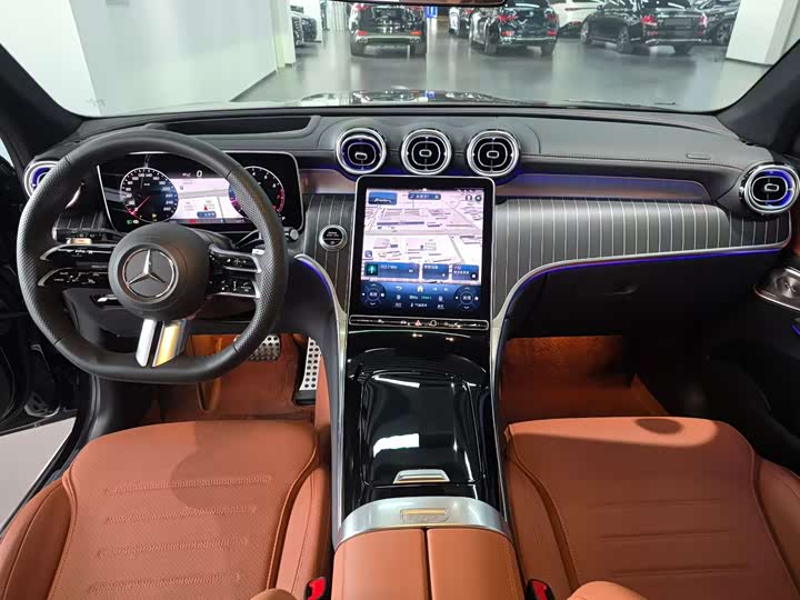 Photo 4 - Mercedes-Benz GLC-Class