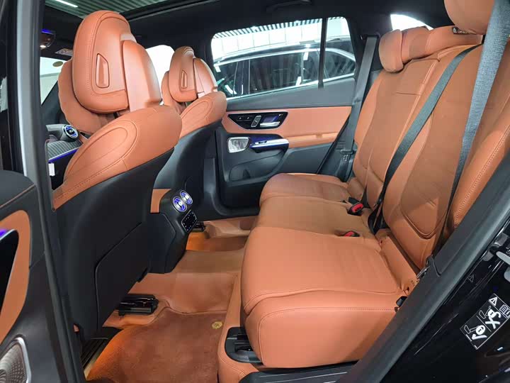 Photo 5 - Mercedes-Benz GLC-Class