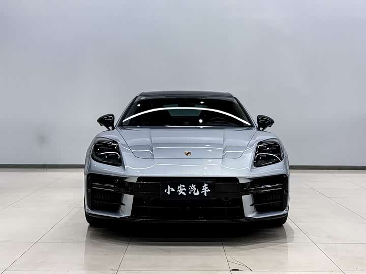 Фото 1 - Porsche Panamera