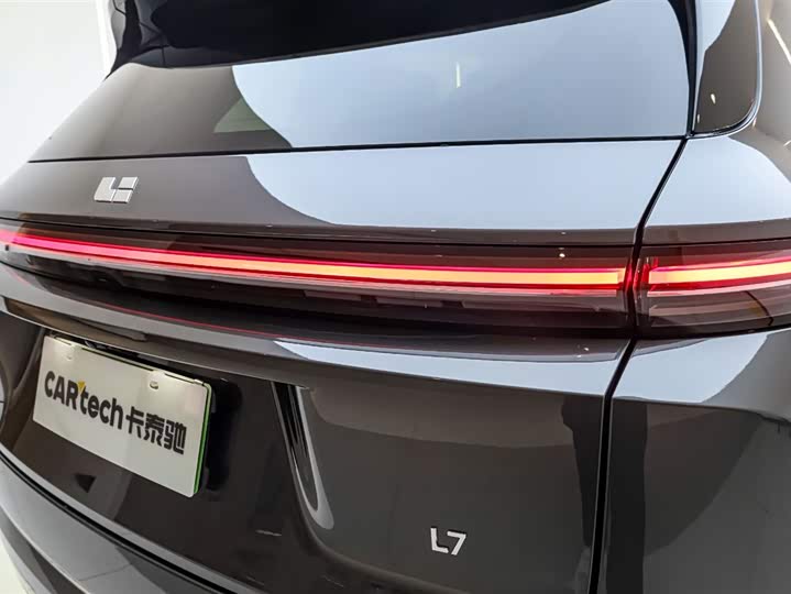 Фото 9 - LiXiang L8