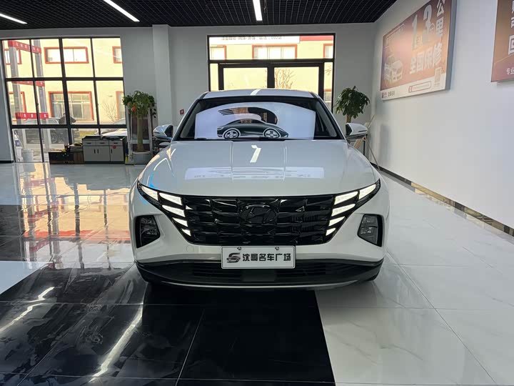 Фото 2 - Hyundai Tucson L