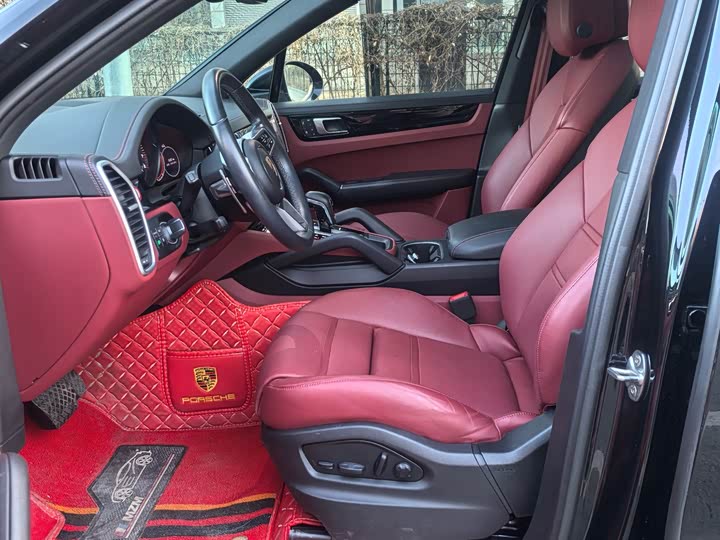 Фото 8 - Porsche Cayenne