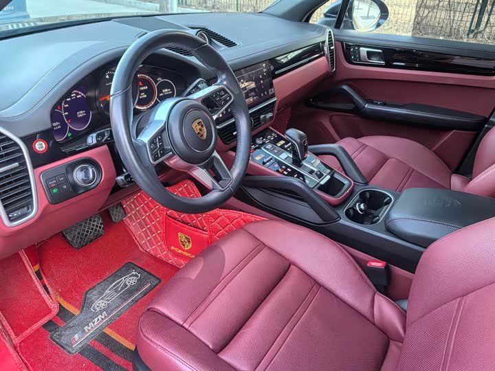 Фото 9 - Porsche Cayenne