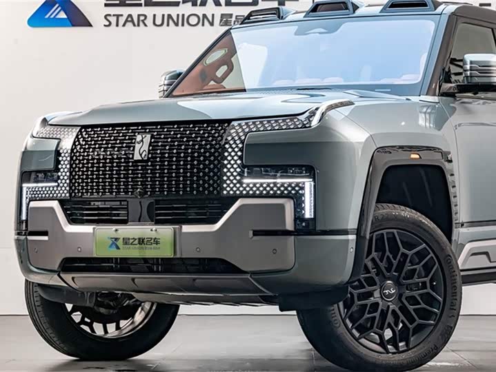 Фото 2 - BYD Yangwang U8