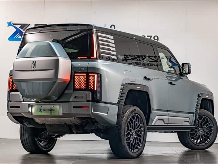 Фото 7 - BYD Yangwang U8