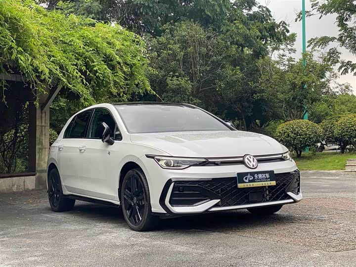 Фото 3 - Volkswagen Golf