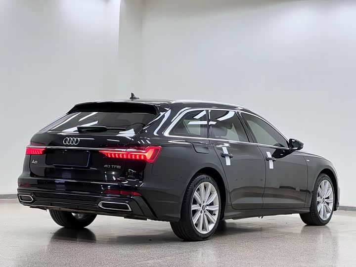 Фото 4 - Audi A6