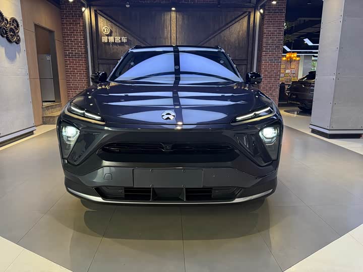 Фото 2 - Nio ES6