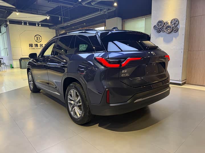 Фото 3 - Nio ES6