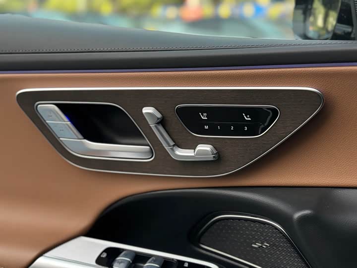 Фото 8 - Mercedes-Benz E-Class Hybrid