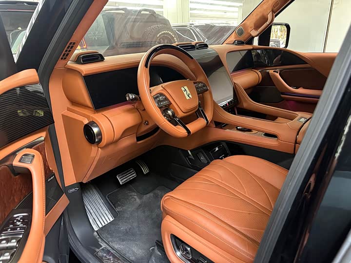 Фото 7 - BYD Yangwang U8