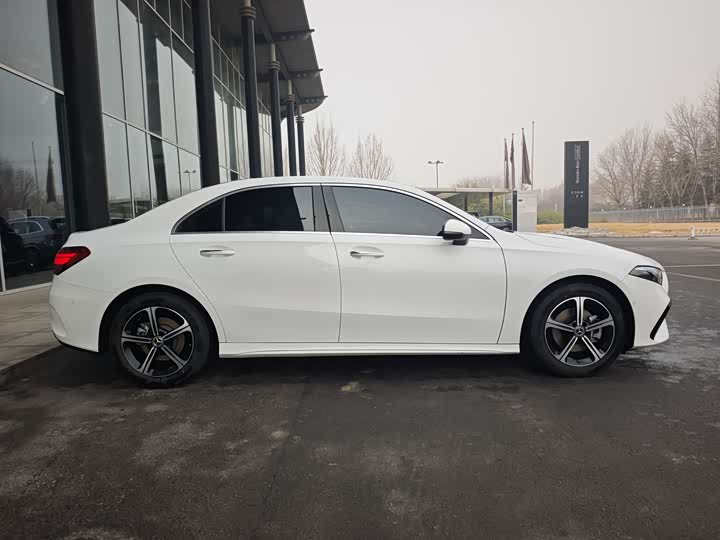 Фото 4 - Mercedes-Benz A-Class