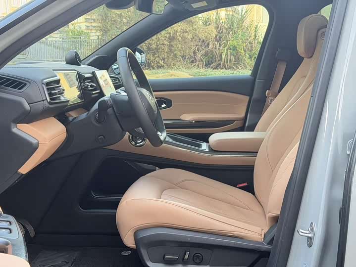 Фото 6 - Nio ES6