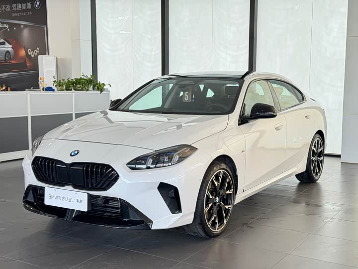 Фото 3 - BMW 2 Series