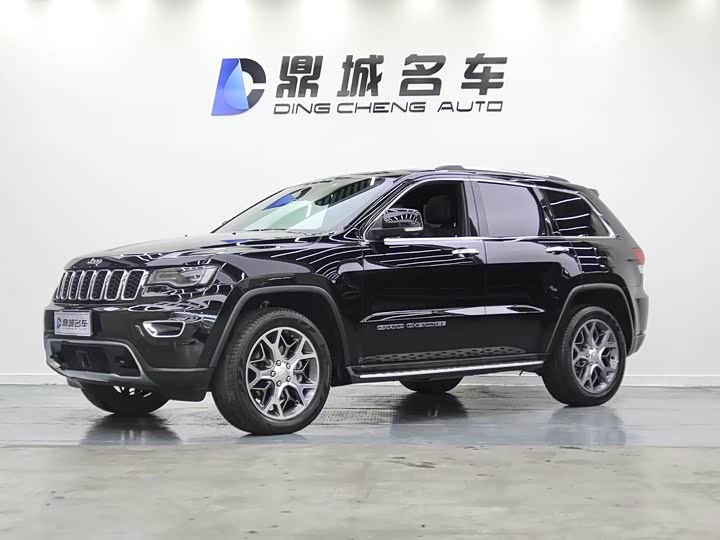 Фото 1 - Jeep Grand Cherokee