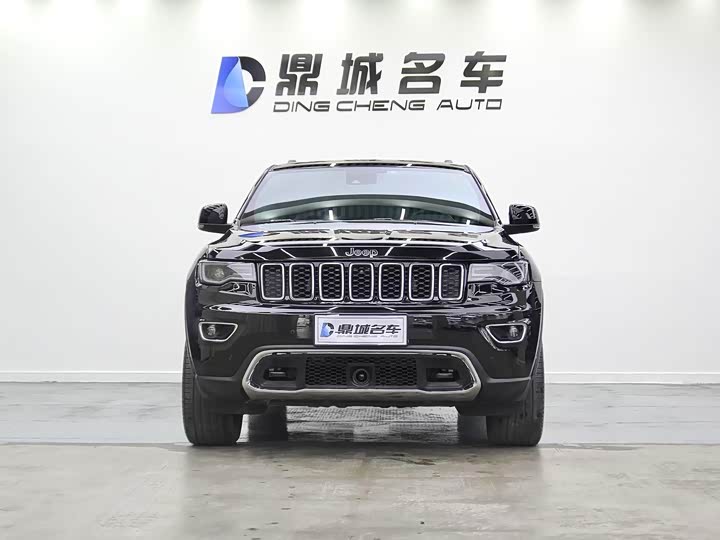 Фото 2 - Jeep Grand Cherokee