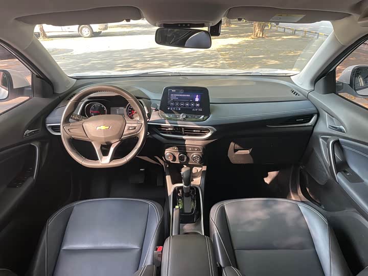 Фото 4 - Chevrolet Tracker